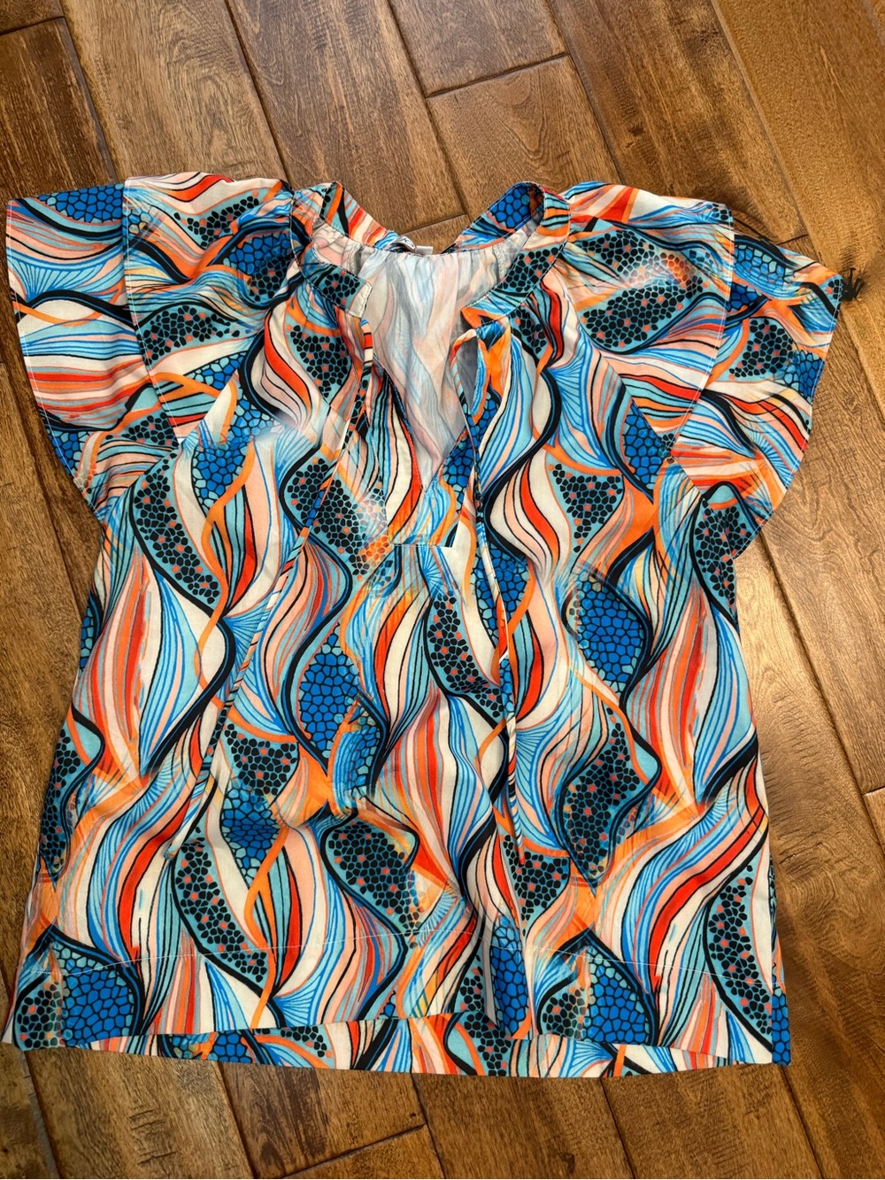 Joy Joy Women’s blue orange Wave-Print Flutter Sleeve Top